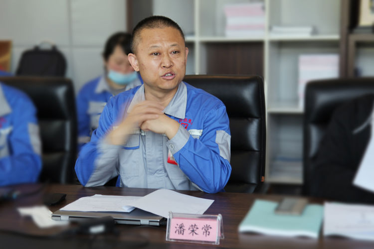 “氣力輸送連續(xù)供料關鍵設備”科技成果評價會在章丘豐源隆重舉行 “氣力輸送連續(xù)供料關鍵設備”科技成果評價會在章丘豐源隆重舉行