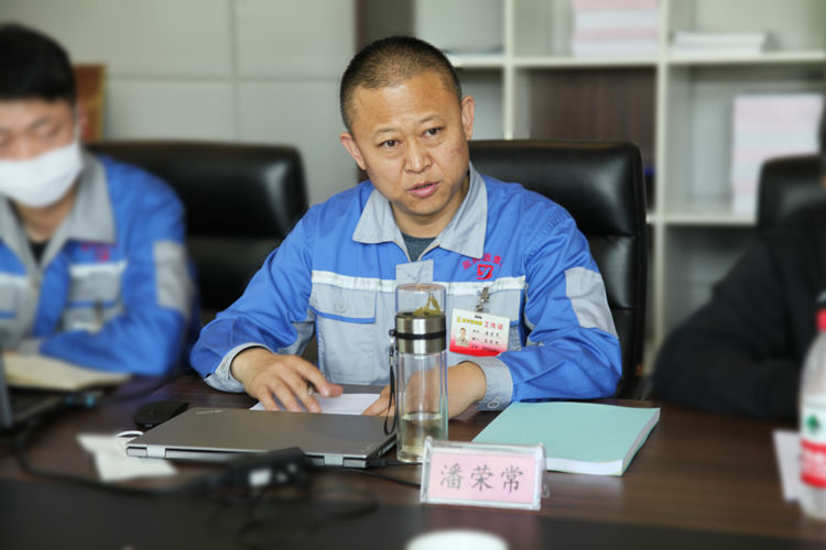 “氣力輸送連續(xù)供料關鍵設備”科技成果評價會在章丘豐源隆重舉行 “氣力輸送連續(xù)供料關鍵設備”科技成果評價會在章丘豐源隆重舉行